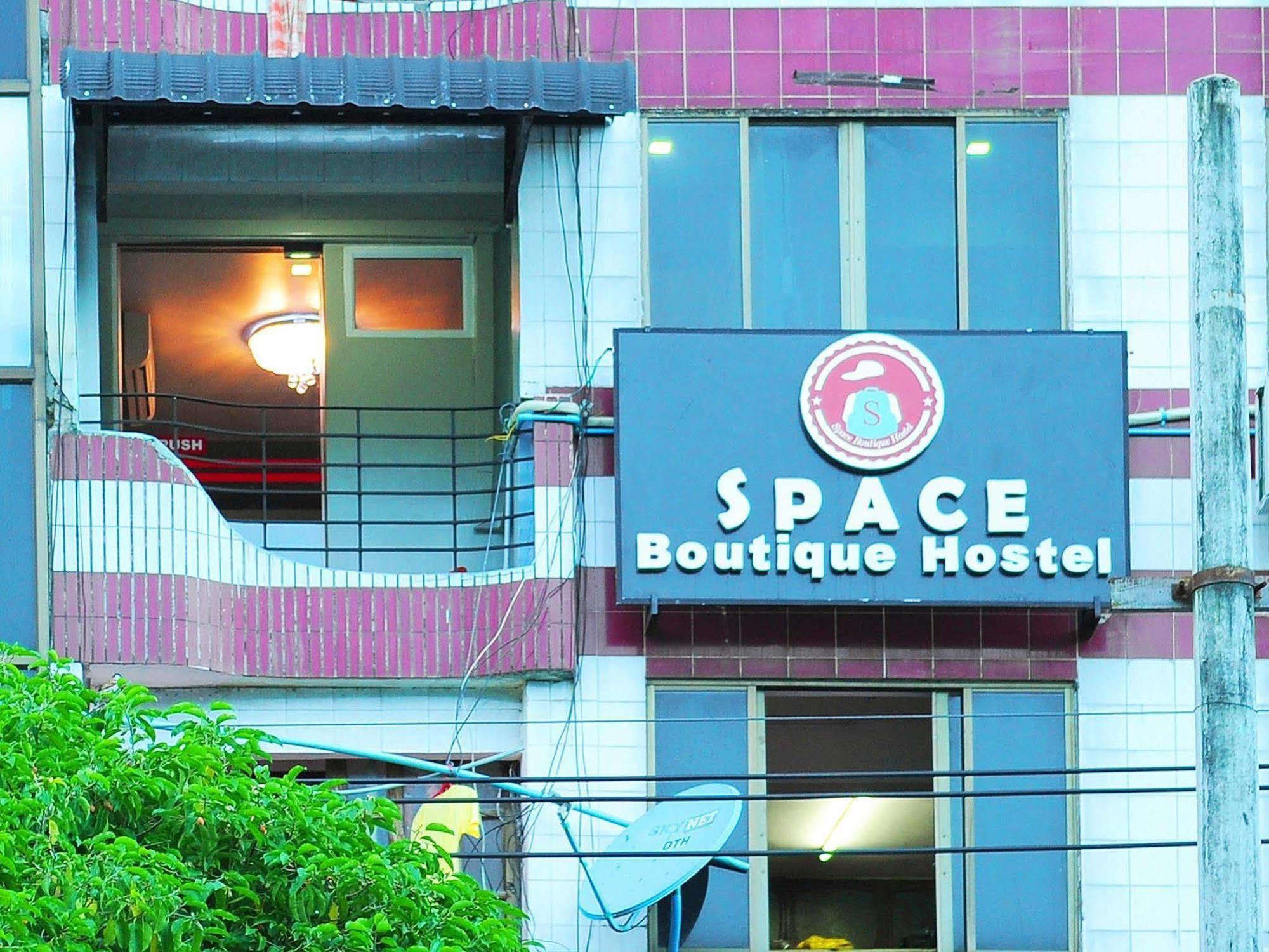 Space Boutique Hostel ย่างกุ้ง ภายนอก รูปภาพ